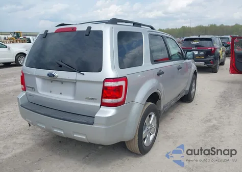 2009 Ford Escape Xlt z USA, uszkodzony, nr VIN 1FMCU93GX9KB86707